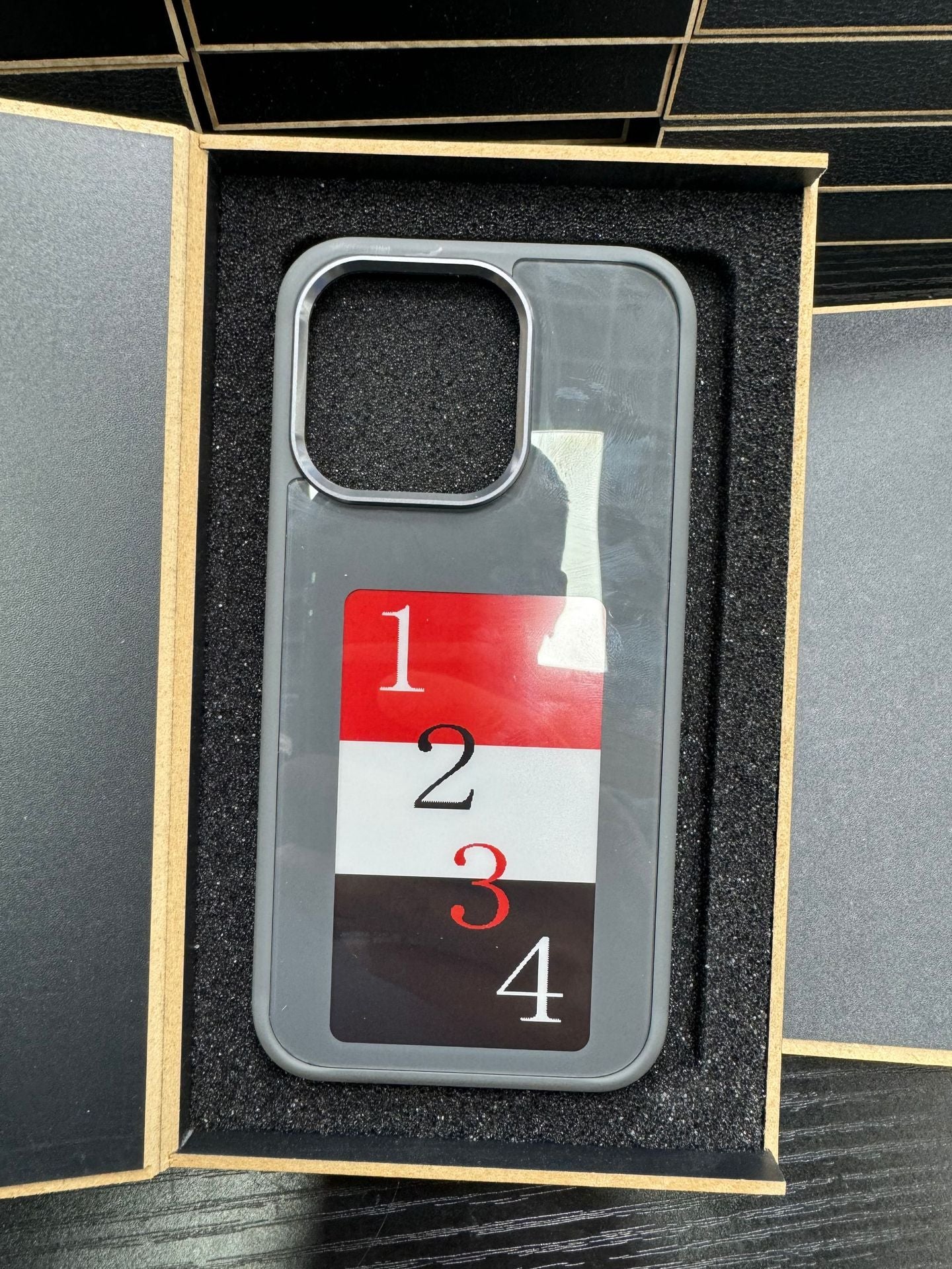 E-Ink Handy Hülle | Bild mit NFC anpassbar kein zusätzliches Laden
